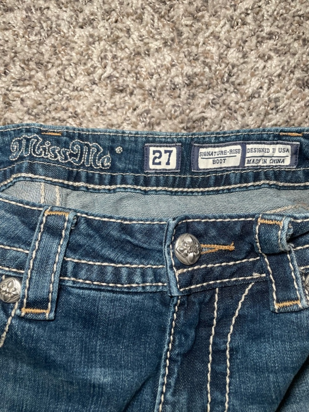 Miss Me Women's Signature Boot Jeans Embellished Rhinestone Low Rise Sz 27 - Picture 4 of 8